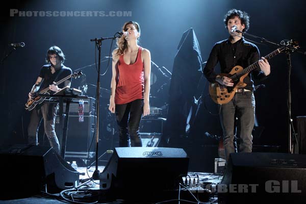 HOLLYSIZ - 2011-03-21 - PARIS - Olympia - 